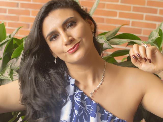 JuliaRobinson - פורנו בשידור חי ומצלמת סקס - 18157078