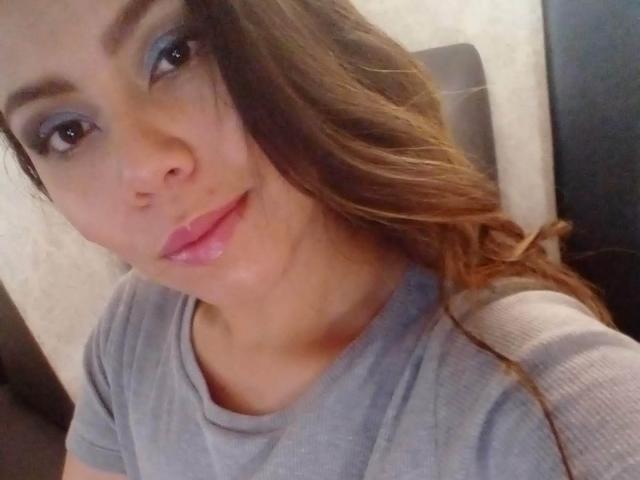 RebeccaSimmons - Live Sex Cam - 18158310