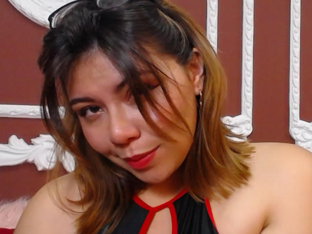 RebeccaSimmons - Live porn &amp; sex cam - 18160302