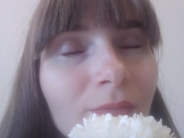 KiraGoldens - Live porn &amp; sex cam - 18160718