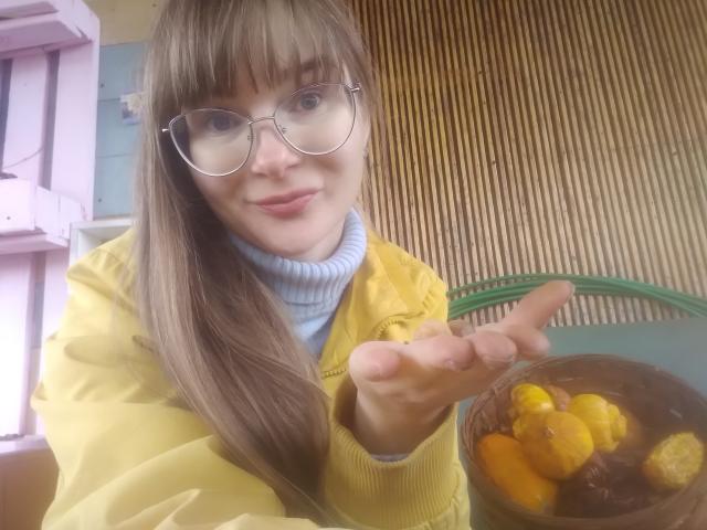 KiraGoldens - Live porn &amp; sex cam - 18160886