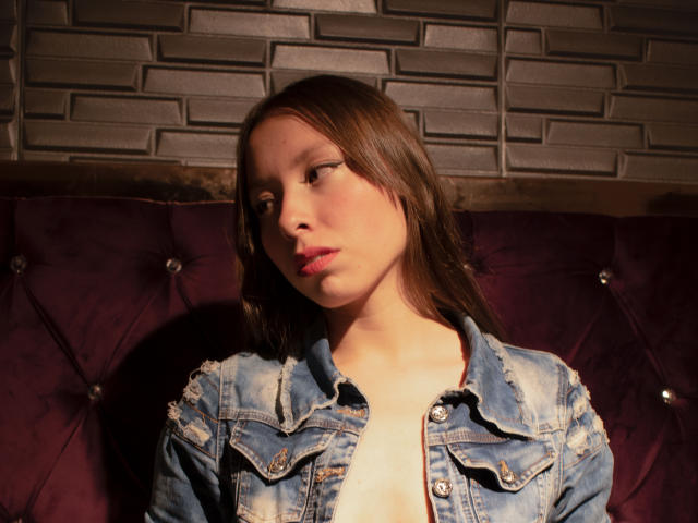 ElizzabethJ - сексуальная веб-камера в реальном времени - 18165094