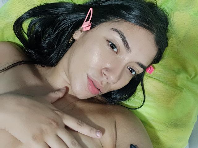 SharonKlart - Live sexe cam - 18168702