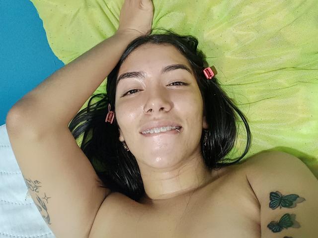 SharonKlart - פורנו בשידור חי ומצלמת סקס - 18168722