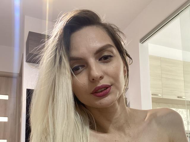 DouceAmelia - Live porn &amp; sex cam - 18170662