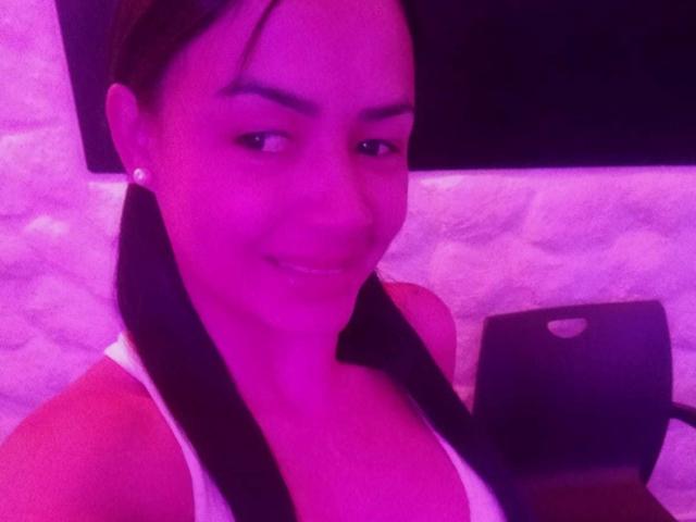 FloraJames - Live Sex Cam - 18172202