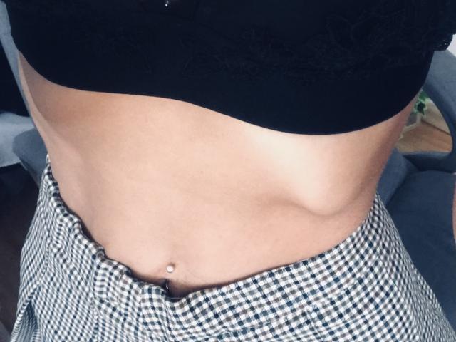 Julaiya - Live sex cam - 18172466