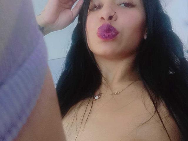 EmmaFerrer69 - Live porn &amp; sex cam - 18179110
