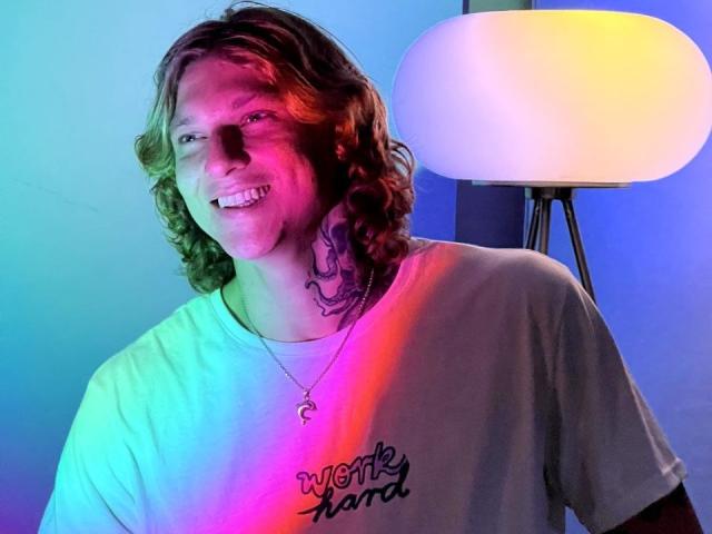 TommyBlue - Live porn &amp; sex cam - 18179174