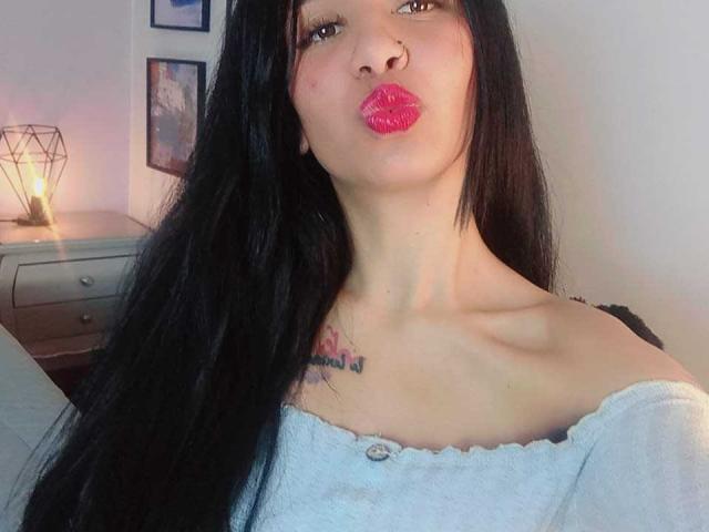 EmmaFerrer69 - Sexe cam en vivo - 18179398