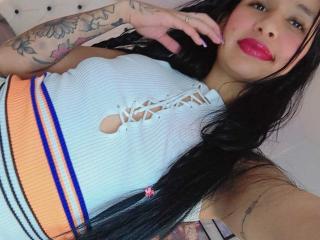 EmmaFerrer69 - Live porn &amp; sex cam - 18179522