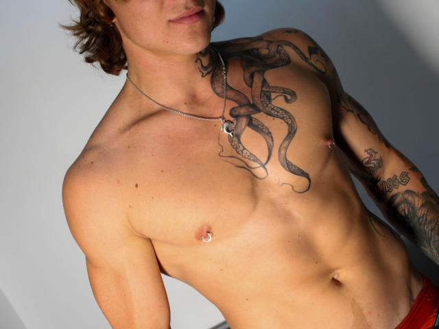 TommyBlue - Live porn &amp; sex cam - 18179690