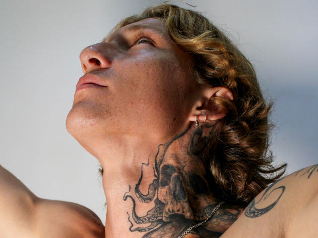 TommyBlue - сексуальная веб-камера в реальном времени - 18179706