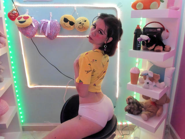 ChloeSorni - Live sexe cam - 18190790