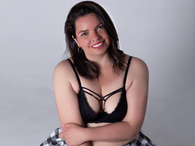 AlejaMarkuzzi - Live porn &amp; sex cam - 18192002