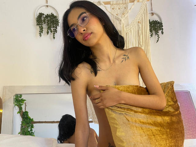 ViolettaBrown - Live porn &amp; sex cam - 18192326