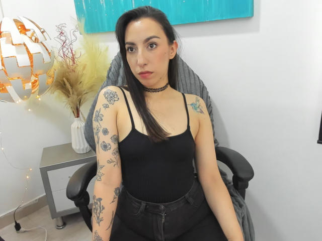 KeitlyBlue - Live Sex Cam - 18192338