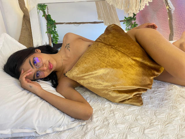 ViolettaBrown - Live porn &amp; sex cam - 18192362