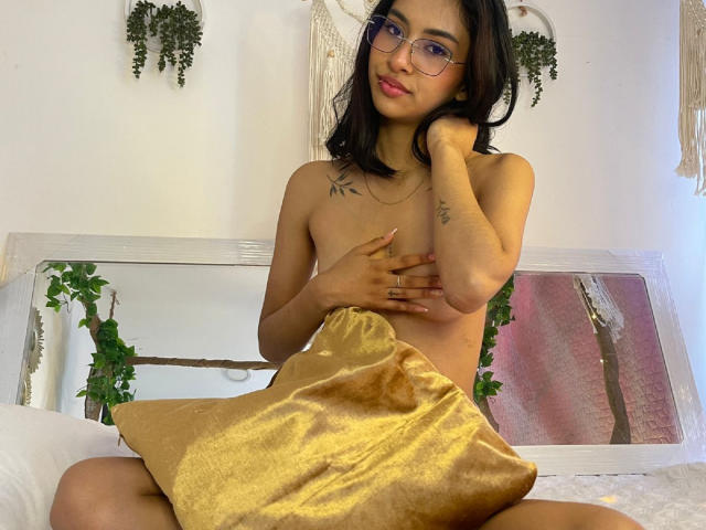 ViolettaBrown - Live porn &amp; sex cam - 18192562