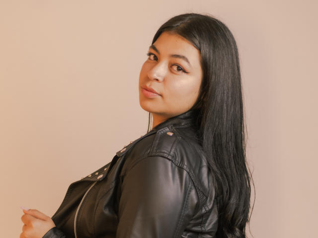 EmilieBrune - Sexe cam en vivo - 18192666