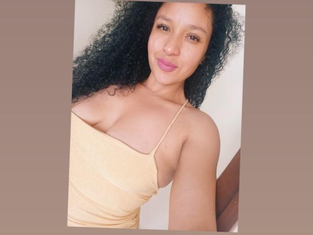 MelaniMouille - Sexe cam en vivo - 18194454