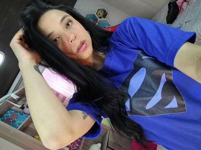 GorgeousAlvares - сексуальная веб-камера в реальном времени - 18194702