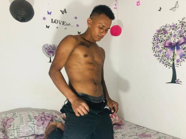AlbertsBig - Sexe cam en vivo - 18199094