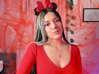 StrawberryPiee - Live porn &amp; sex cam - 18202174