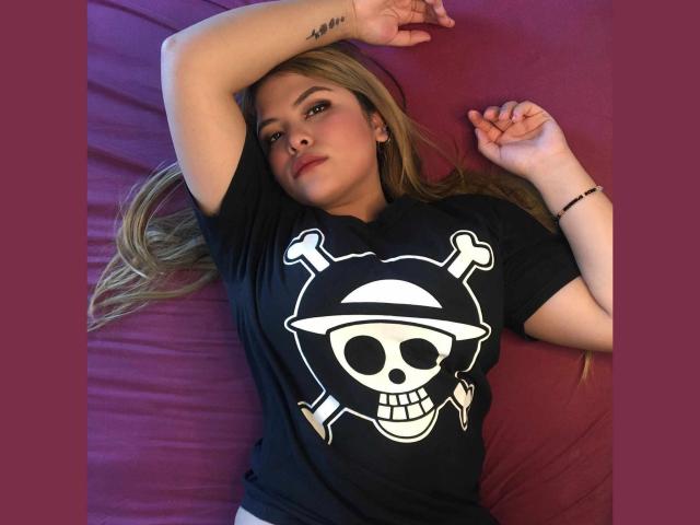 LuciaRobertz - 라이브 포르노 &amp; 섹스 캠 - 18210046