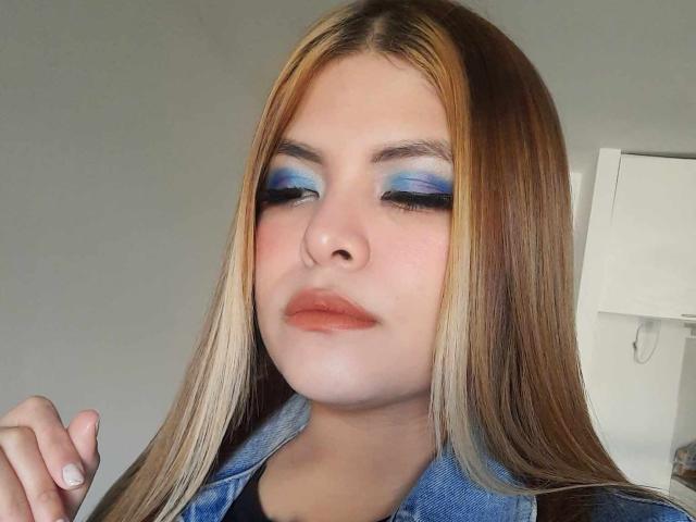 LuciaRobertz - Live porn &amp; sex cam - 18210086