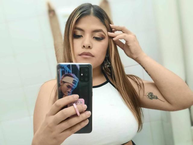 LuciaRobertz - Live porn &amp; sex cam - 18210286