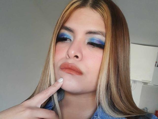 LuciaRobertz - Live porno og sexkamera - 18210290