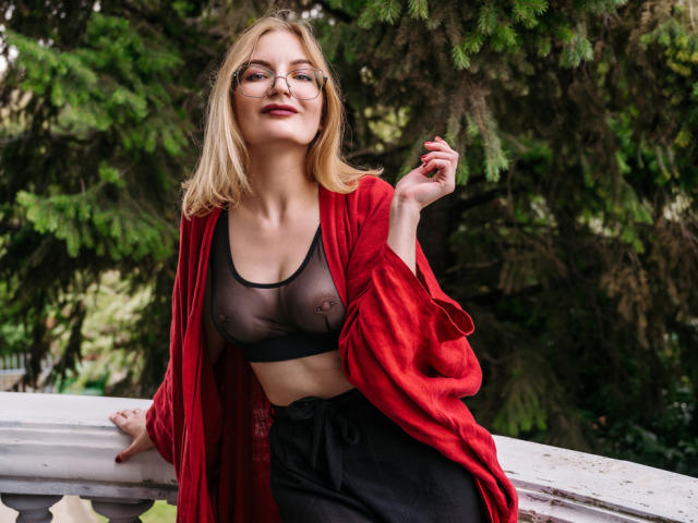 JanineTate - Camera khiêu dâm &amp; quyến rũ trực tiếp - 18213262