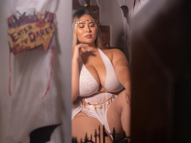 AlysonMyers - Live porn &amp; sex cam - 18224082