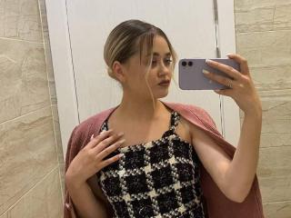 DemmiSinclair - Live porn &amp; sex cam - 18226070