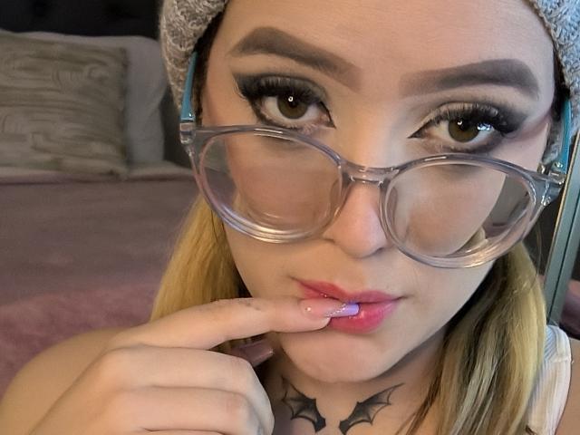 KimSummer - Live porn &amp; sex cam - 18226082