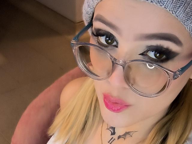 KimSummer - Live porn &amp; sex cam - 18226106