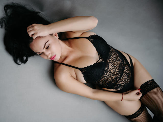 AlisaDoll - Élő pornó és szexkamera - 18228078
