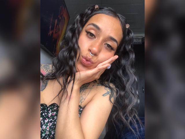 ZaraJoy - Live porn &amp; sex cam - 18237254