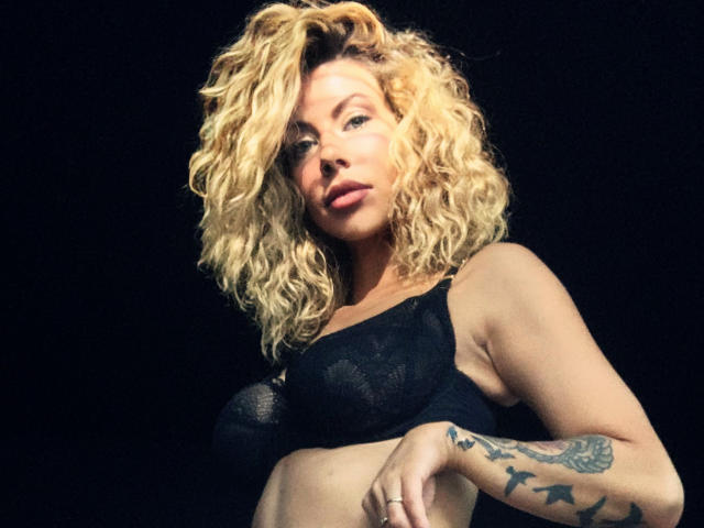 MissVFoxy - сексуальная веб-камера в реальном времени - 18243458