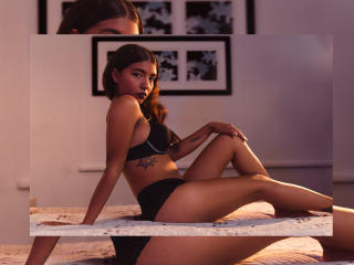 KellyGrace - Live sex cam - 18243490