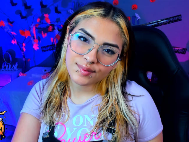 CamilleRossi - Sexe cam en vivo - 18243598