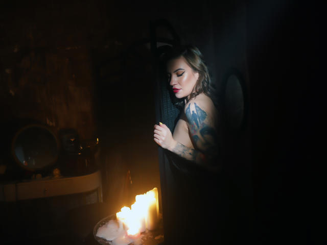 RanyaYazim - Live sex cam - 18243982