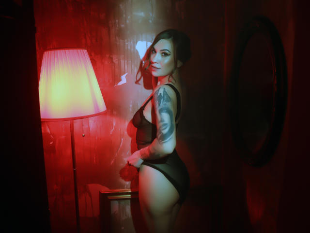 RanyaYazim - Sexe cam en vivo - 18244990