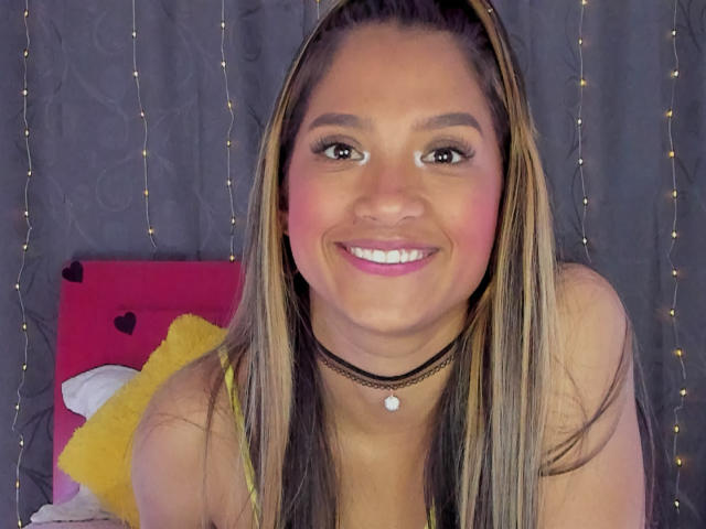 PerlaFortuna - Live porn &amp; sex cam - 18249102