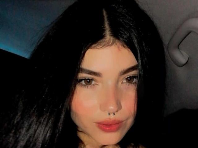 KylieMarriott - Live porn &amp; sex cam - 18250062