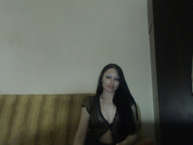 ValeryaInteresting - Live porn &amp; sex cam - 18252310