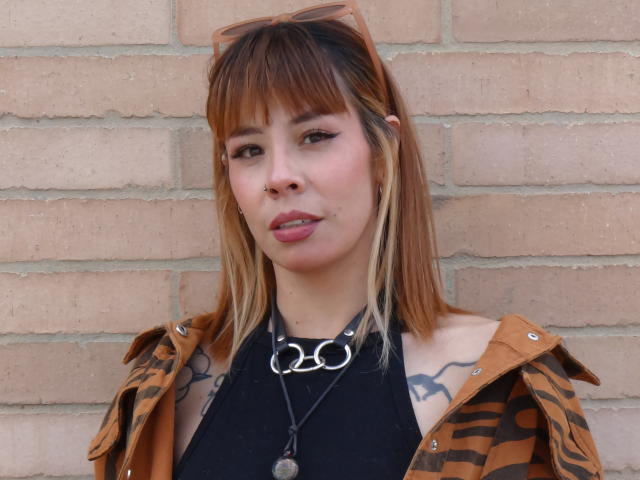 NicolleR - Porno na żywo i seks kamera - 18253326