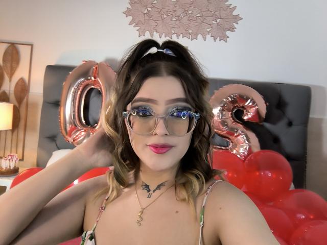 KimSummer - Live porn &amp; sex cam - 18257782