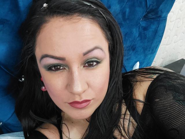 LucianaDiiaz69 - Sexe cam en vivo - 18260750